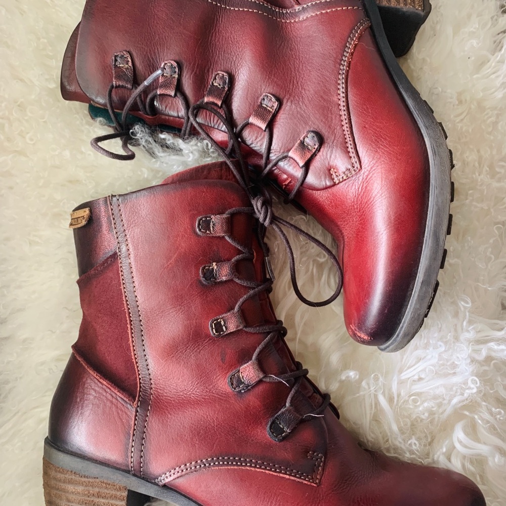 Pikolinos Leather Lace-Up Ankle Boot